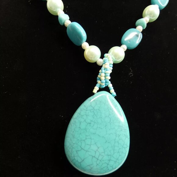 Necklace 20" Faux Turquoise Tear Drop Pendant Multicolor Beads - Picture 5 of 8